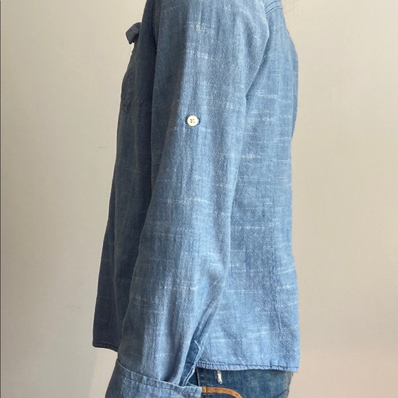 Ladies button down top - Picture 2 of 6